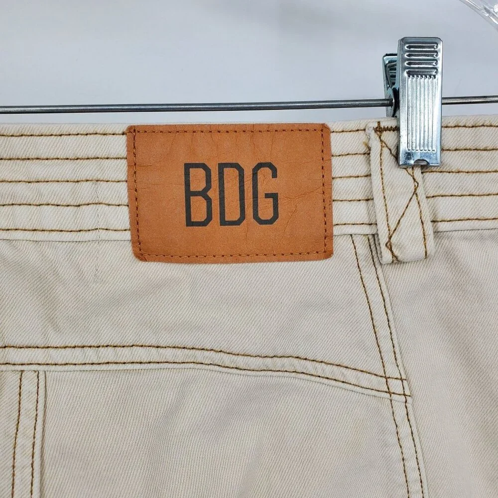 BDG Low Rise Cream Tapered Moto‎ Zipper Jeans Size 26